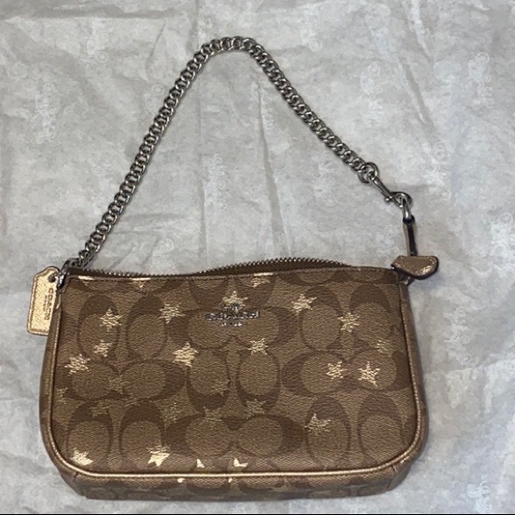 Coach Handbags - Coach F39027 SVE7V Star LG WR 19 bag